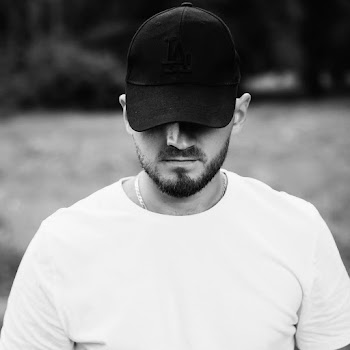 B.white Под Козырьком Скачать mp3