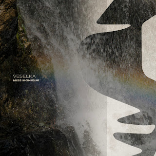 Miss Monique Veselka Скачать mp3