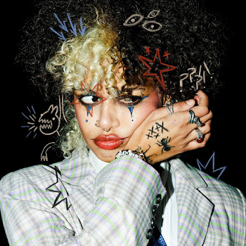 Nxdia She Likes A Boy Скачать mp3