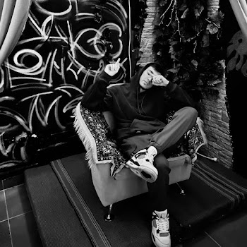 Plvtina Universe Скачать mp3