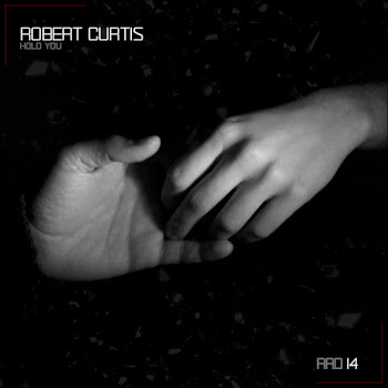 Robert Curtis Hold You Скачать mp3